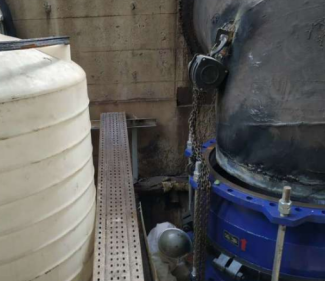 倒鏈吊裝二次冷卻塔現(xiàn)場(chǎng)違章操作解析