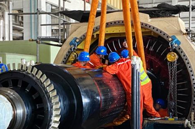 電廠汽輪發(fā)電機轉子抽出柔性吊裝的使用